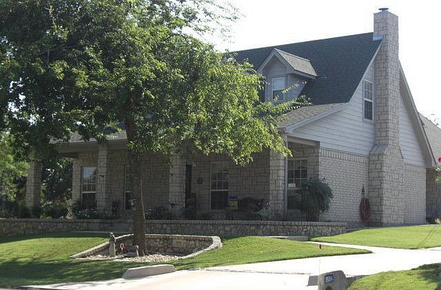2nd image of 15084 Golf Dr