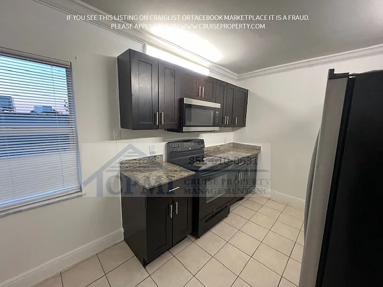 806 9th St West Palm Beach, FL 33403 — Photo 18