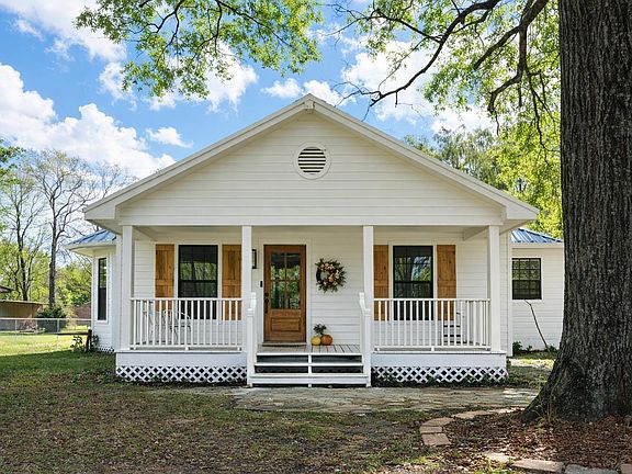 2nd image of 1250 Archie St