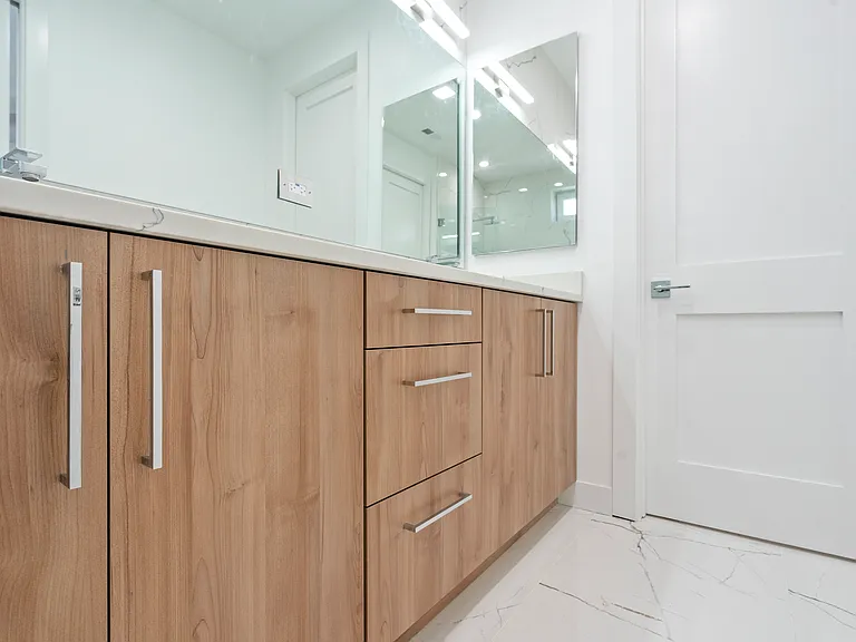 3008 W Belmont Ave #3 — Photo 17