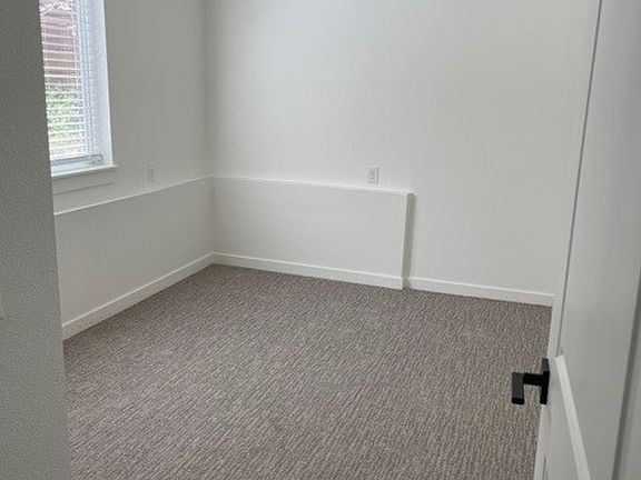 5th image of 6430 N Montana Ave #107