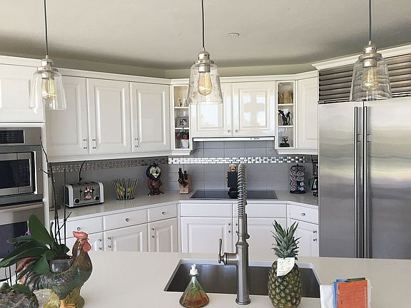 5th image of 800 Ocean Dr APT 205