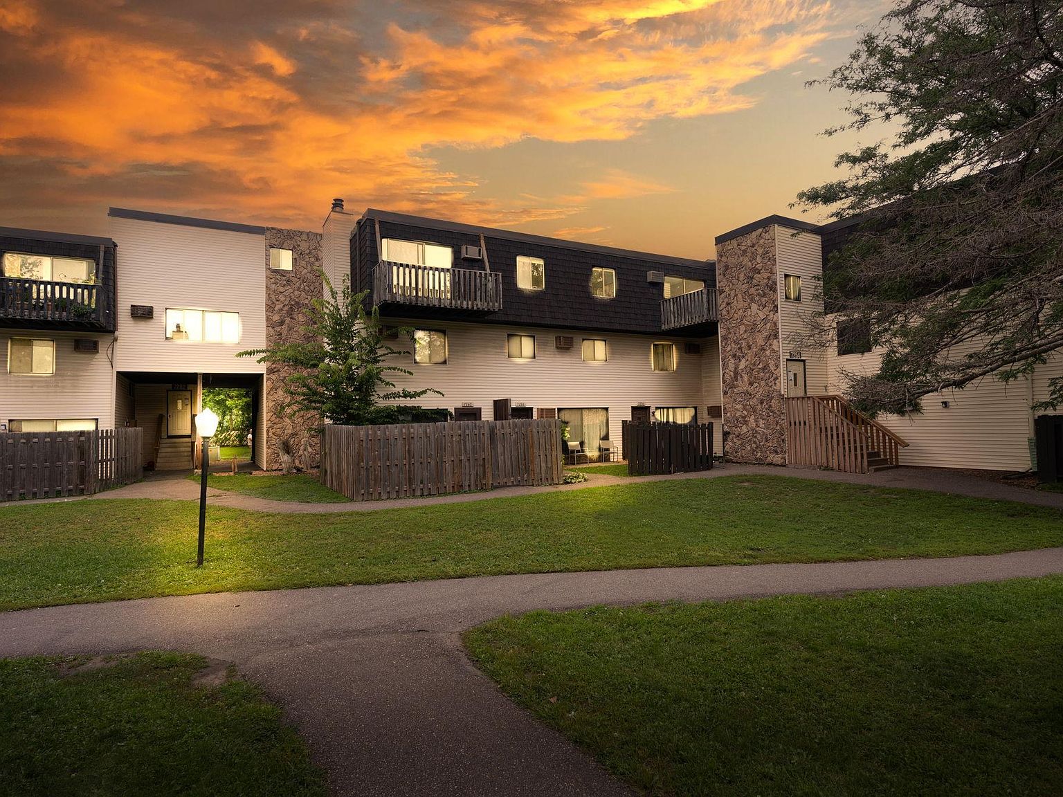 7258 72nd Ln N, Brooklyn Park, MN 55428 | Zillow