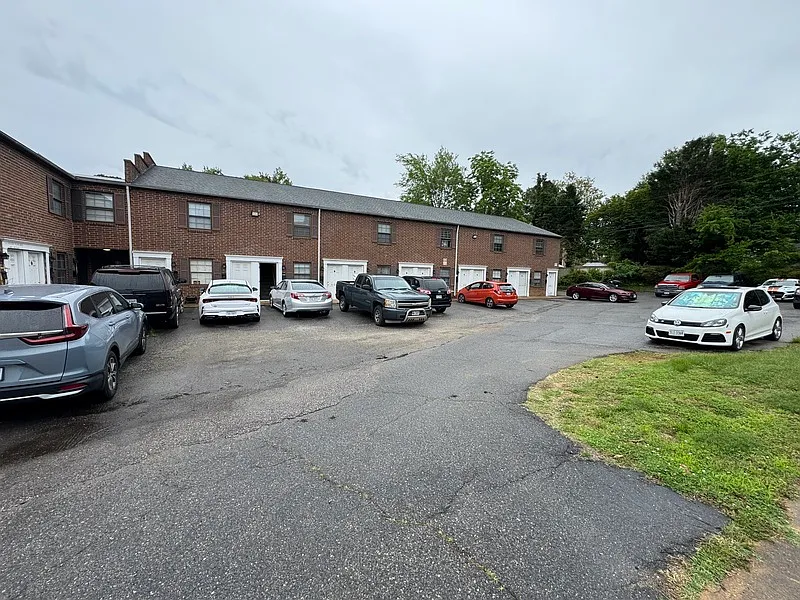 3201 Chamberlayne Ave