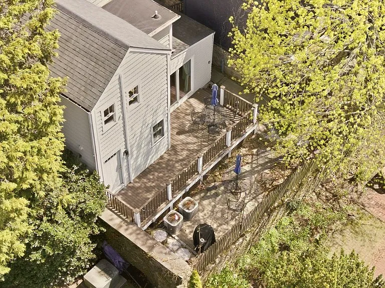 5 Division St — Photo 31
