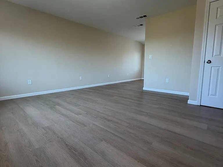 1370 Calabazas Blvd — Photo 2