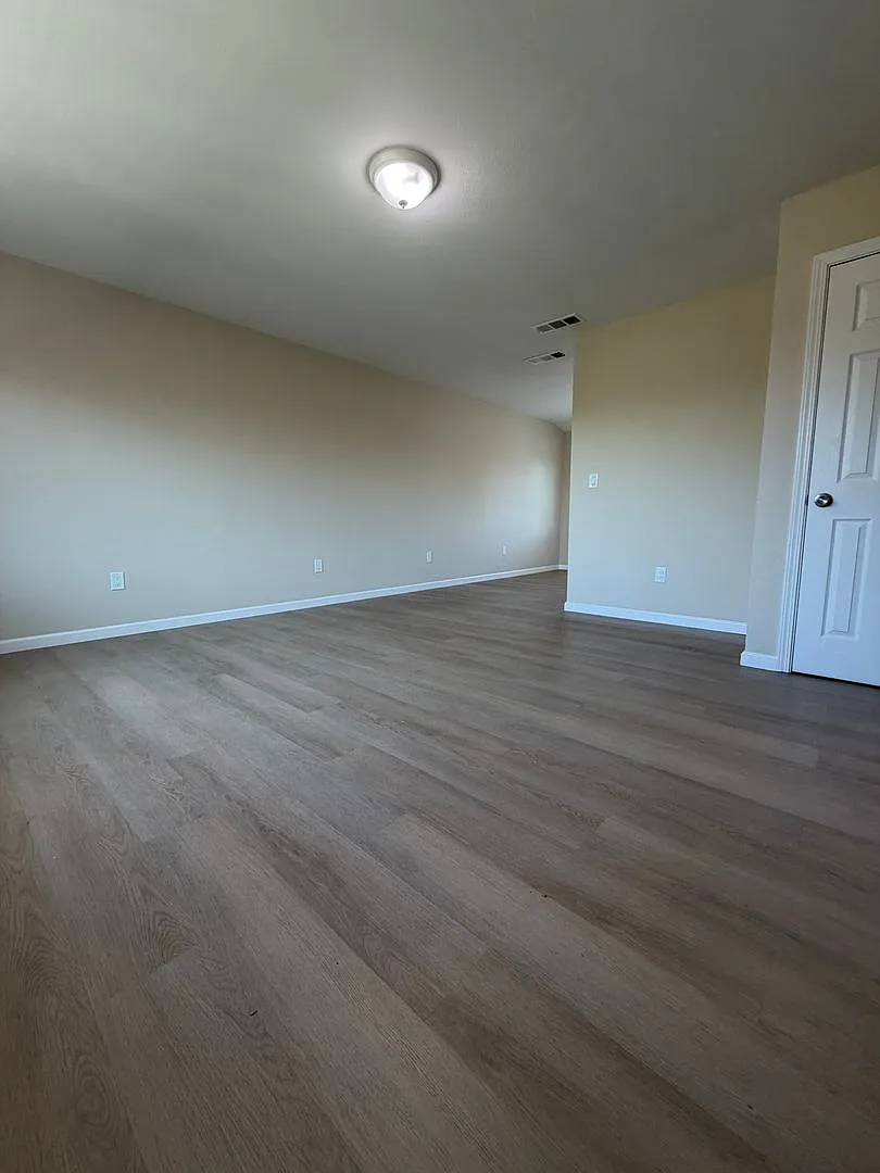 Building Photo - 1370 Calabazas Blvd