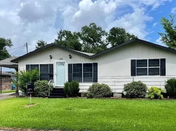 109 Rosewood Dr, Houma, LA 70360