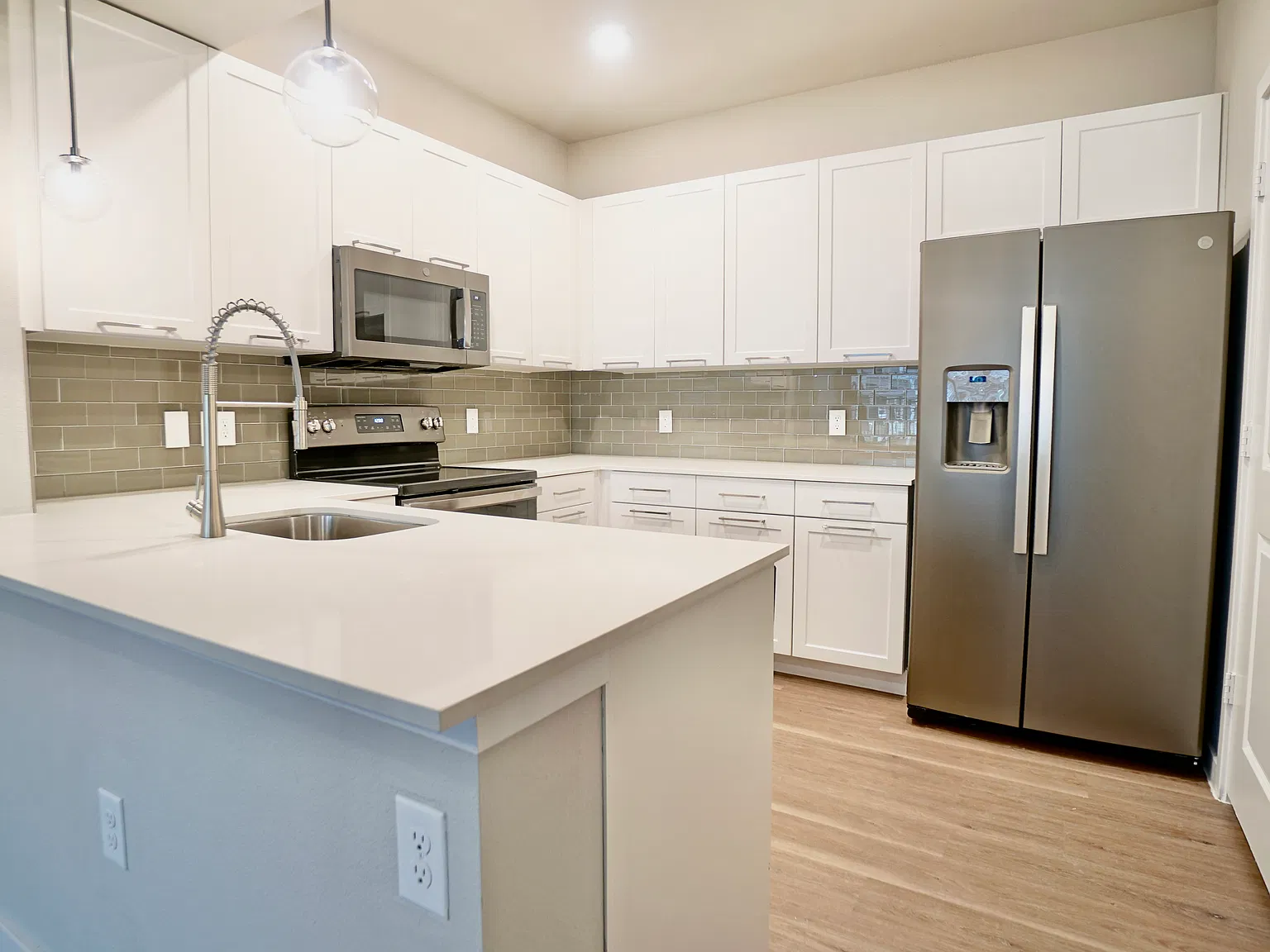 1 bed, 790 sqft, $1,090 — Photo 3