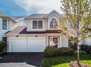 907 Derby Crse, St Charles, IL