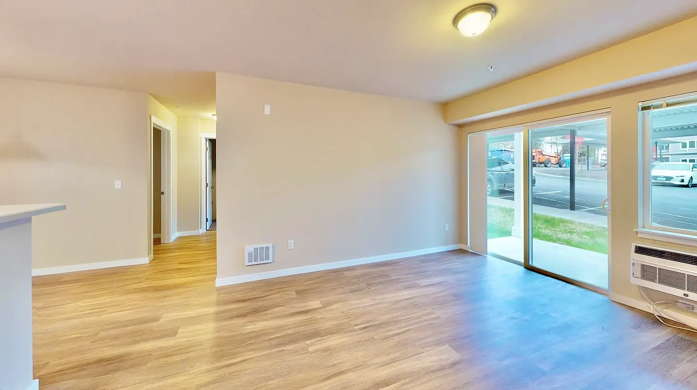2 bed, 916 sqft, $1,440 — Photo 1