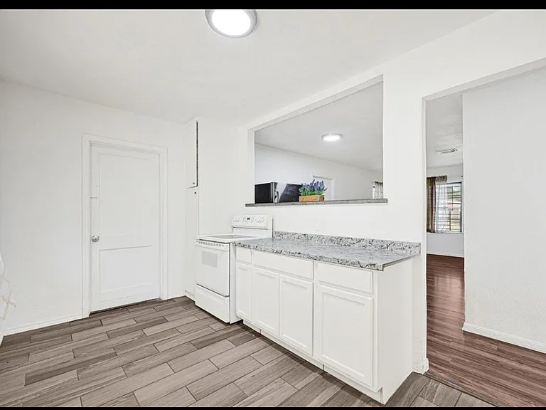 3626 Yosemite St — Photo 8