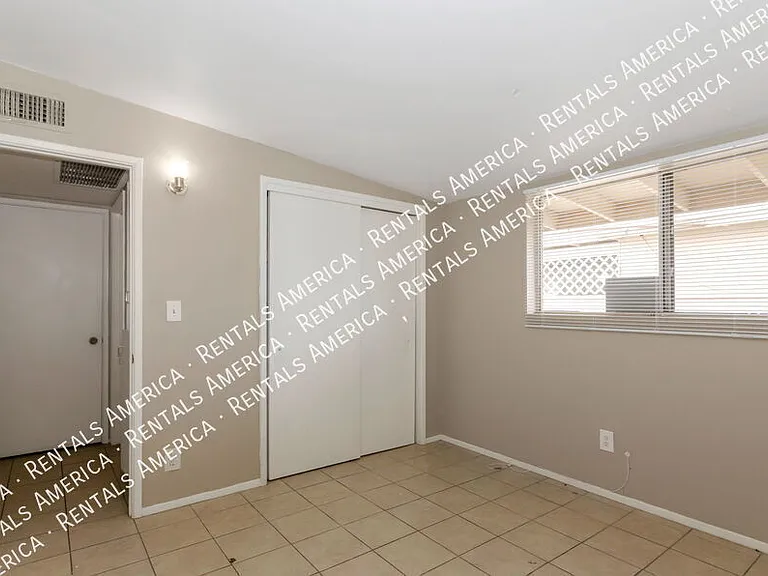 404 E Yavapai Rd — Photo 12