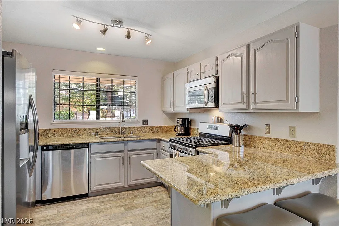 2 bed, 2.0 bath, 1272 sqft, $1,875 — Photo 1