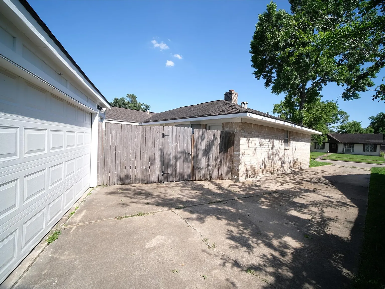 3 bed, 2.0 bath, 1786 sqft, $2,000 — Photo 4