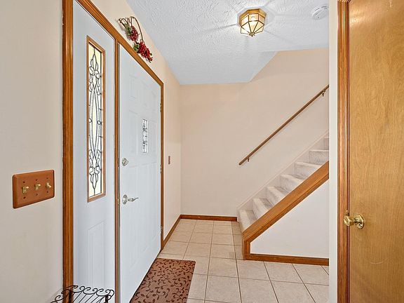 4th image of 7533 Newkirk Dr