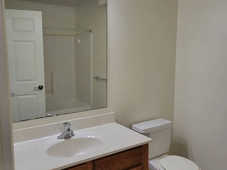 876 Salisbury Ct — Photo 12