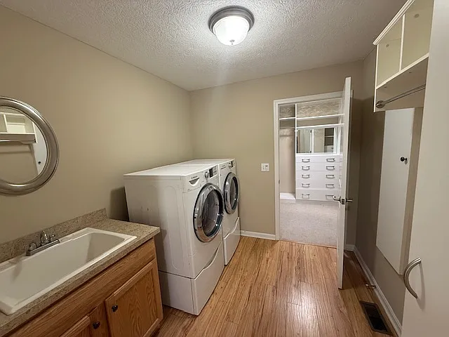 5417 Brook Run Dr — Photo 16