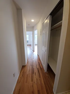 Rented by Bahar Management | media 42