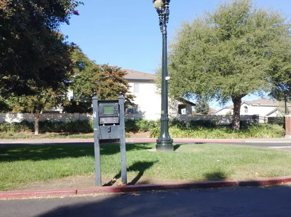 6619 Brook Falls Cir, Stockton, CA 95219
