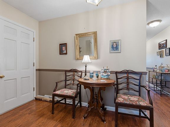 3rd image of 2809 Skyview Dr