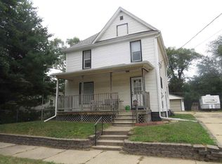 1921 Mulberry St, Waterloo, IA 50703