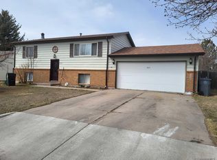 4820 Mountain Rd, Cheyenne, WY 82009