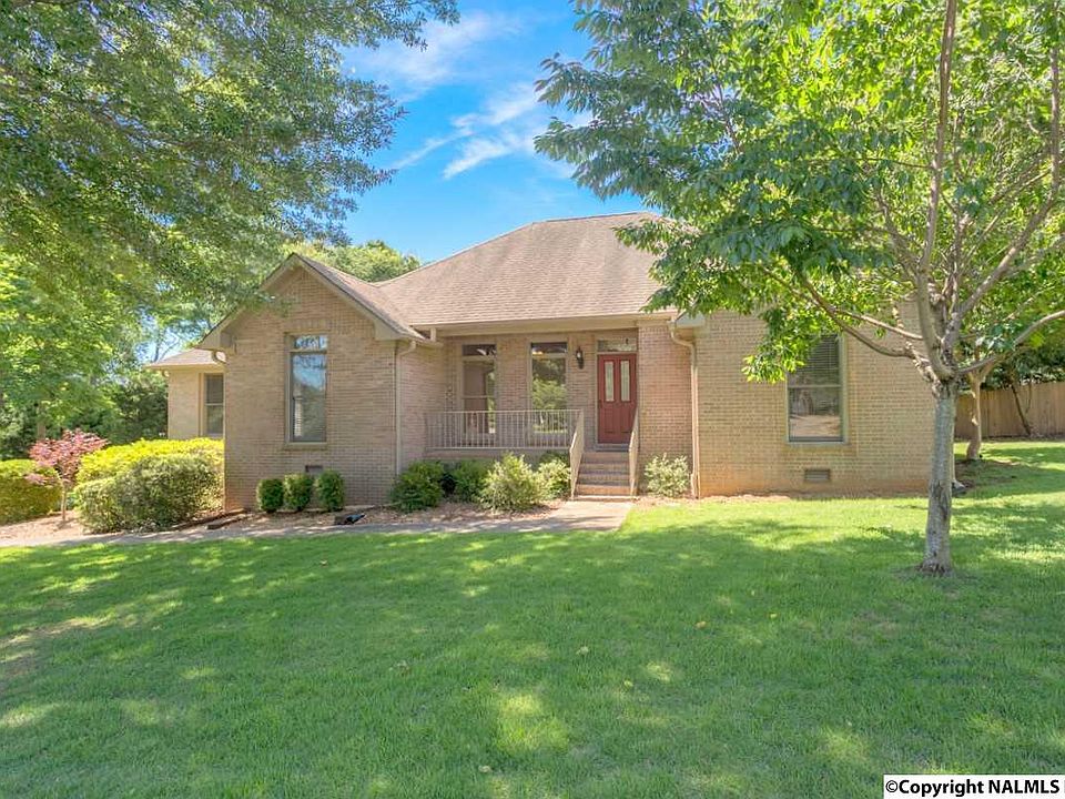 1st image of 186 Water Oak Dr