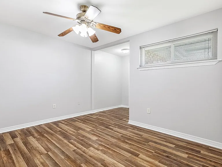 6662 Avenue A — Photo 10