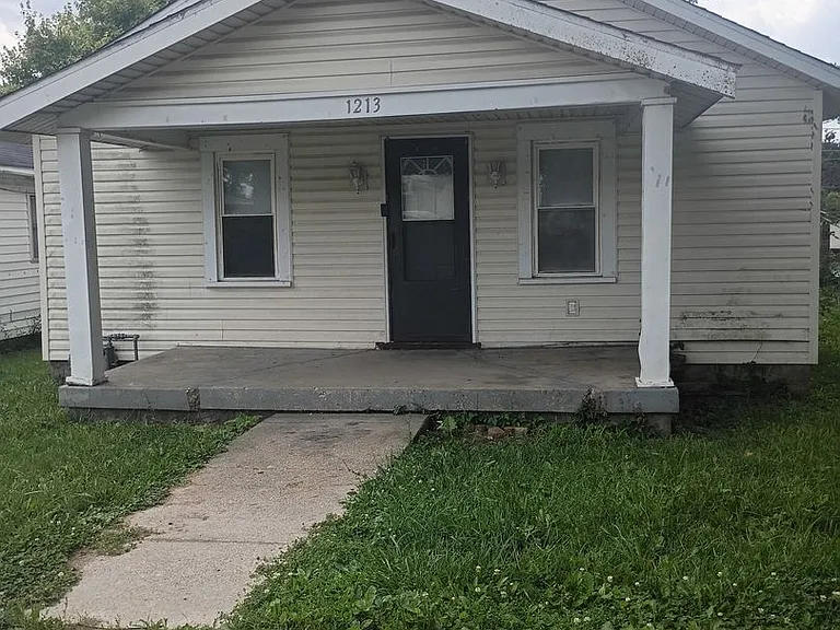 1213 W 17th St — Photo 9