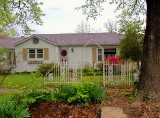 401 S Main Cross St, Galatia, IL 62935