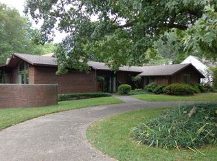 2033 S Kings Ave, Springfield, MO 65807