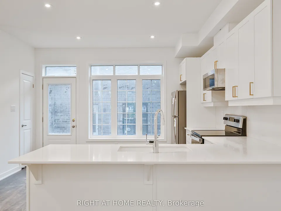 13 Selfridge Way