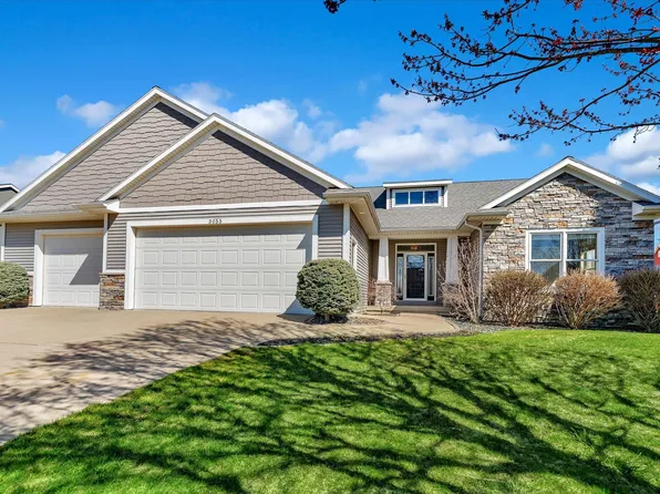 3055 Twin Lakes Dr, Jenison, MI 49428