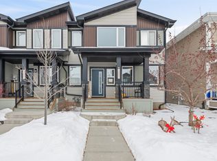 389 Charlesworth Dr SW, Edmonton, AB