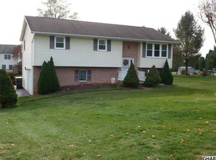 207 W Springville Rd, Boiling Springs, PA 17007