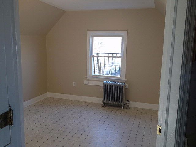 2nd image of 87 Bank St