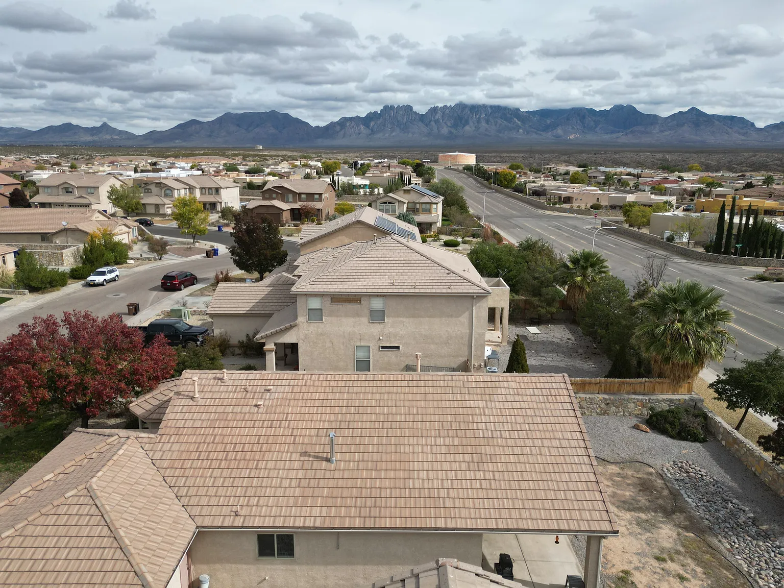3 bed, 1775 sqft, $1,950 — Photo 2