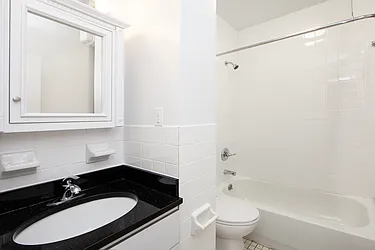 Rented by R New York