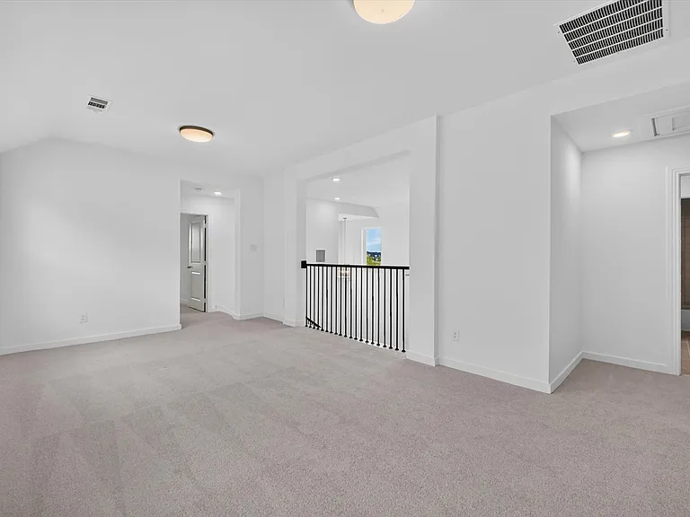 7010 Helena Hl — Photo 10