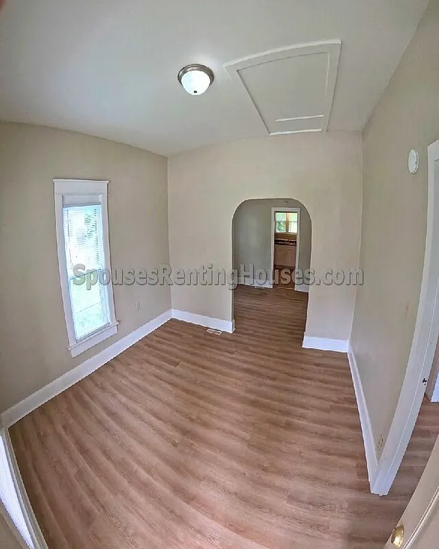 2 bed, 1.0 bath, $850 — Photo 3