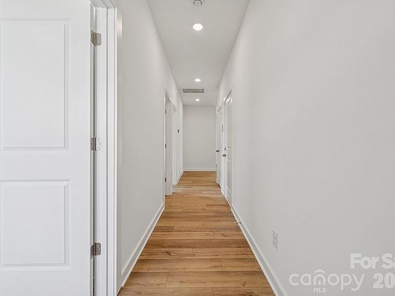 3rd image of 8028 Midas Ln