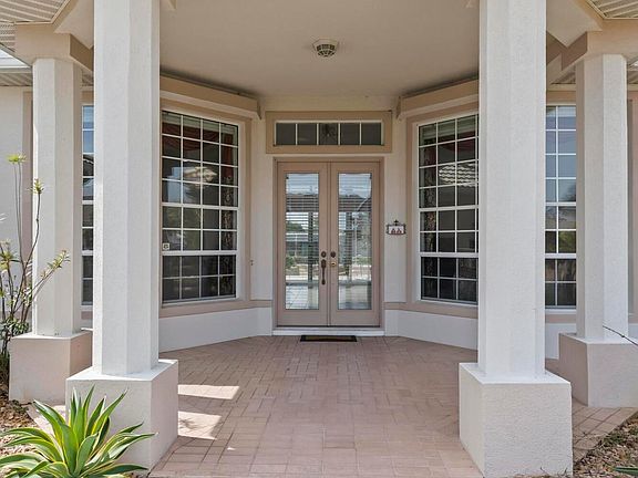 5th image of 9 Cloverdale Ct N