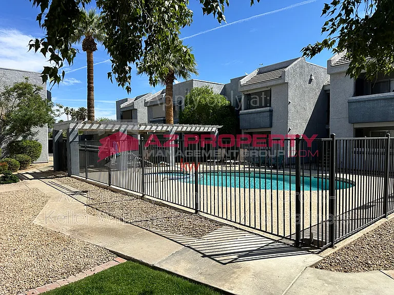 4410 N Longview Ave #226 — Photo 3