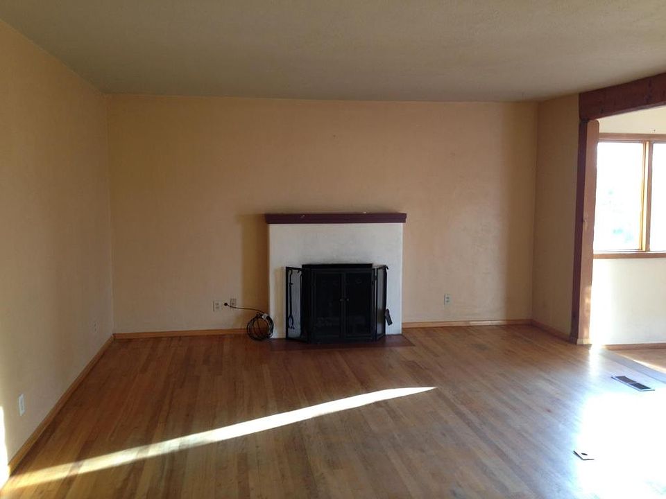 1st image of 1304 Vassar Dr SE