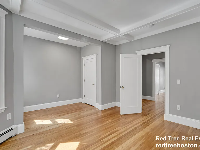 142 Sutherland Rd #U1 — Photo 7