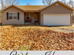 235 Peach Ln, Ridgedale, MO 65739