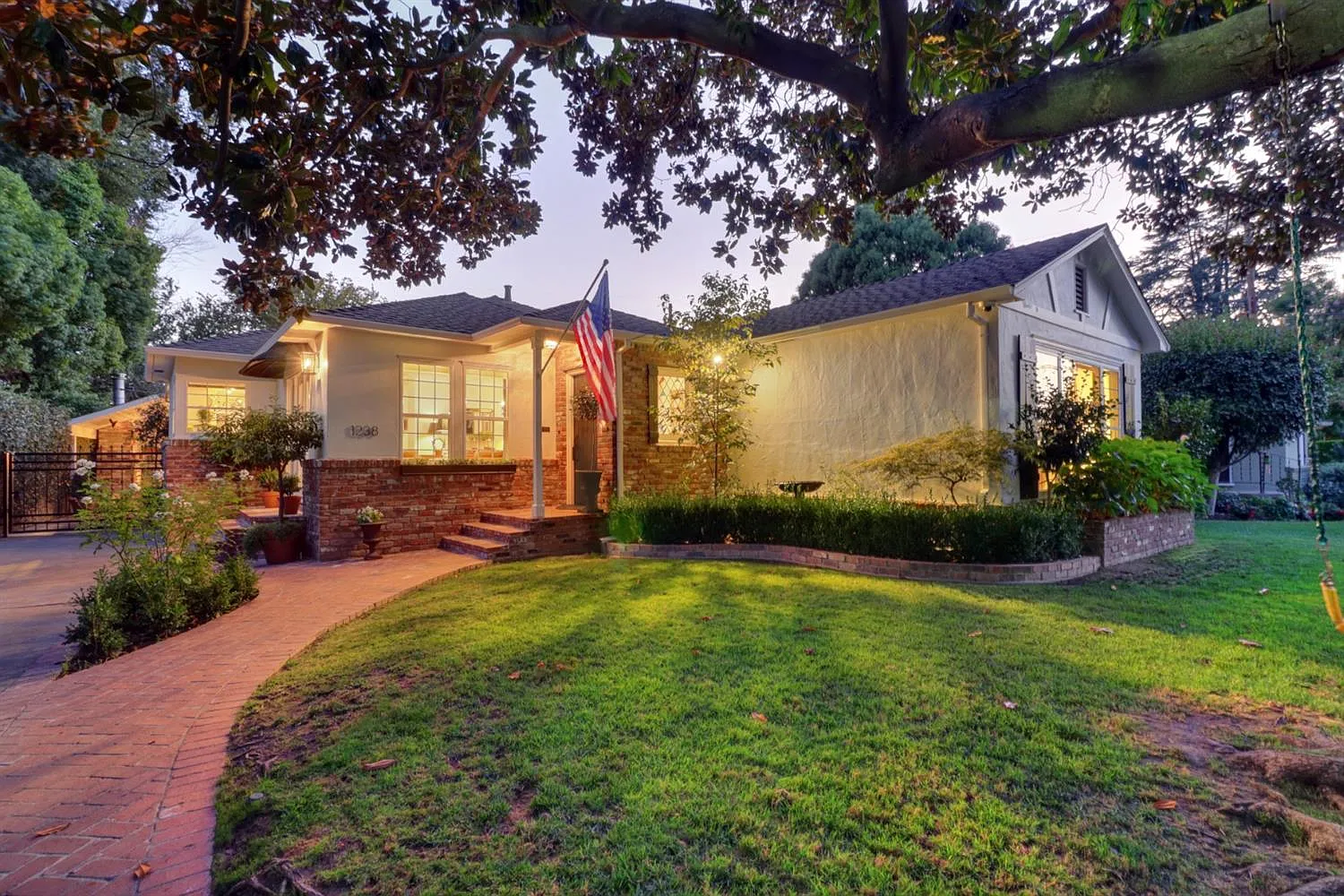 1238 Weller Way photo 1