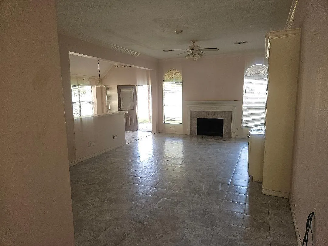 3 bed, 2.0 bath, 1478 sqft, $1,700 — Photo 3
