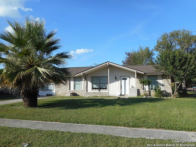 1st image of 5819 Castle Brook Dr